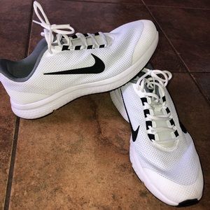Women’s Nike shoes
